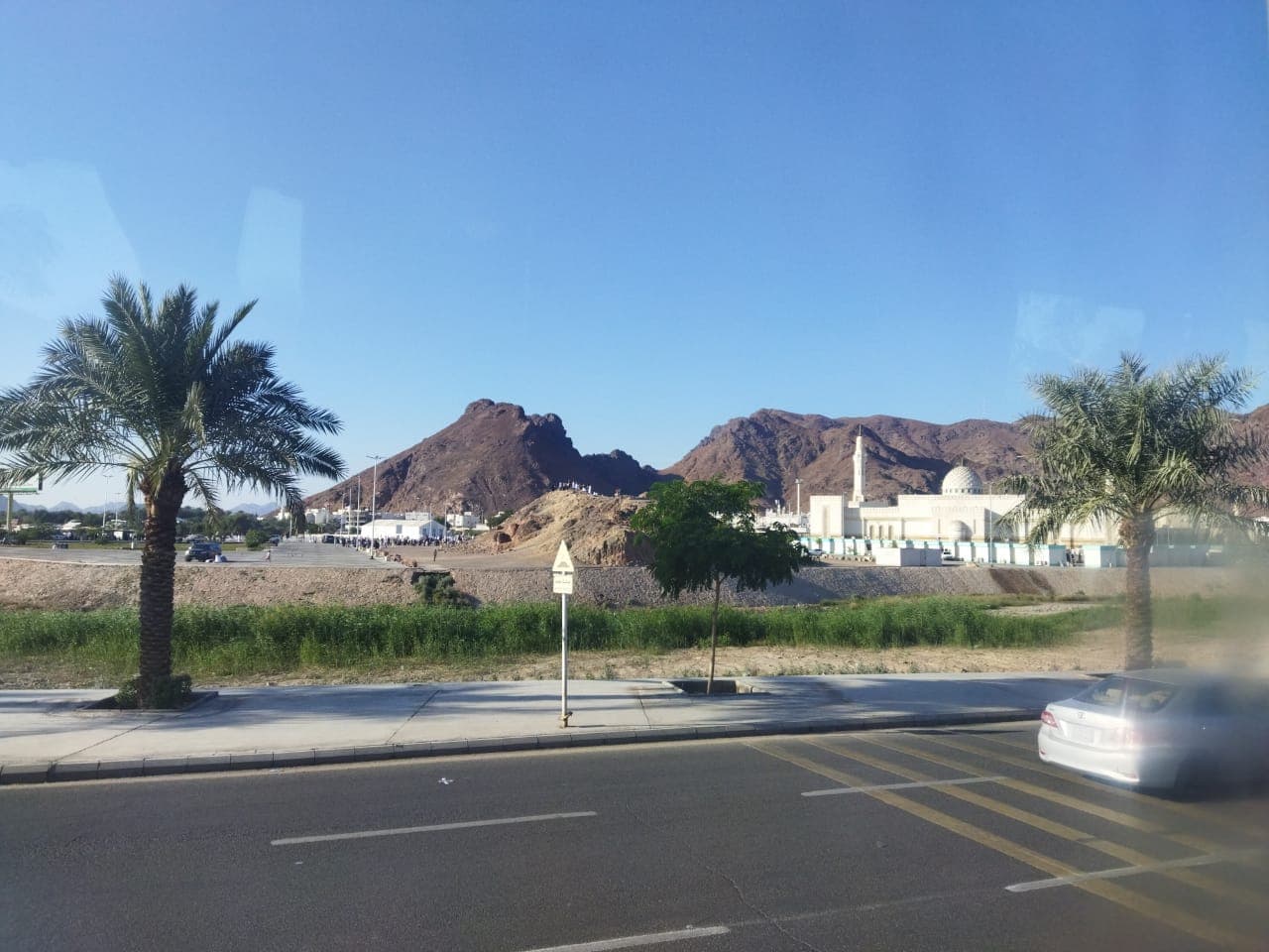 Madina chekkasidagi Uhud tog'i